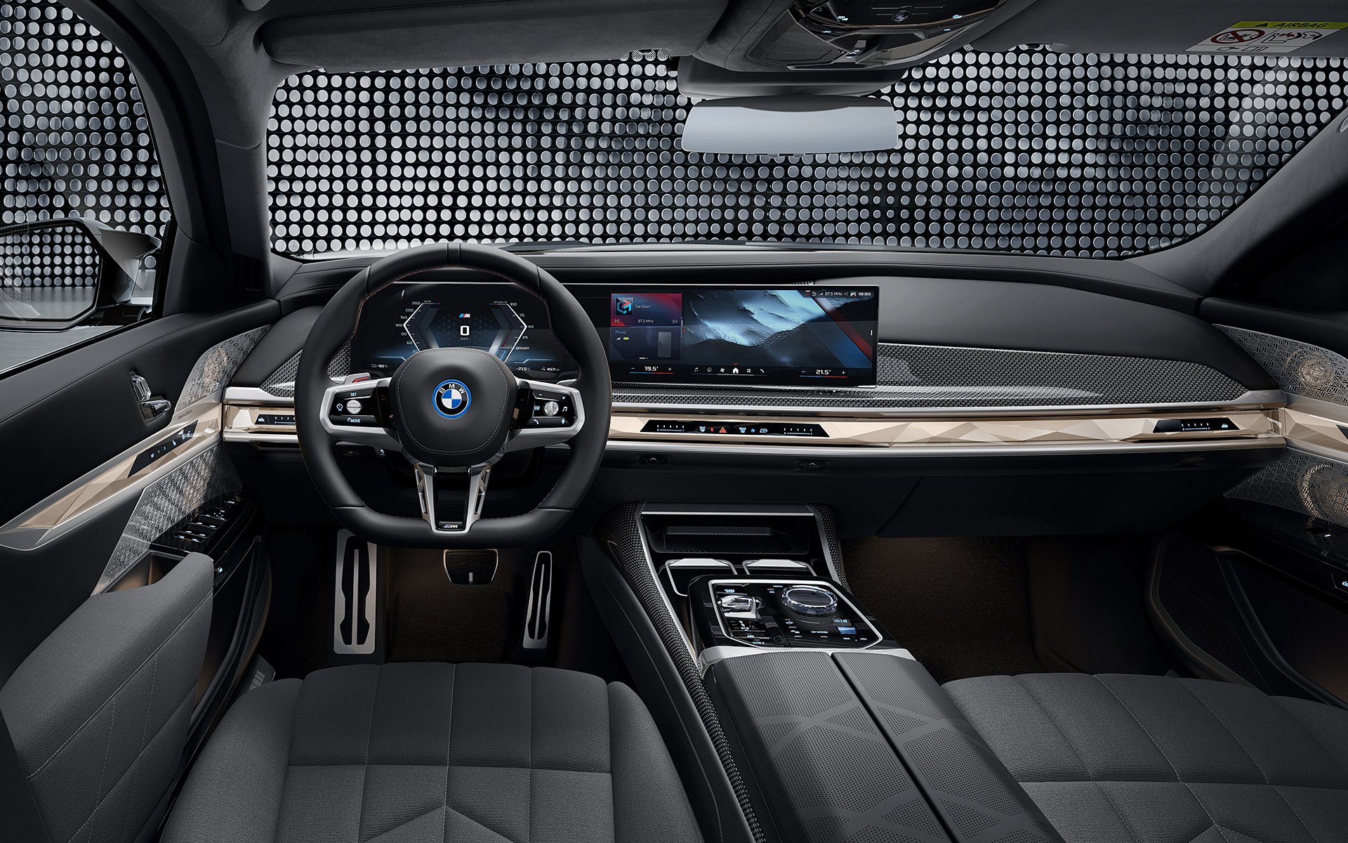 Yeni BMW i7 M70 xDrive Sedan G70 İç tasarım Kokpit